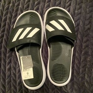 Adidas slides size 9 men